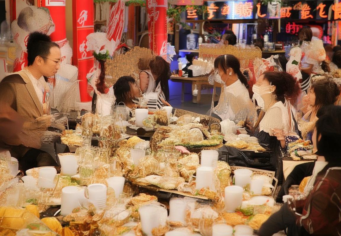 欧冠焦点战手球风波：巴萨尤文激战再掀波澜